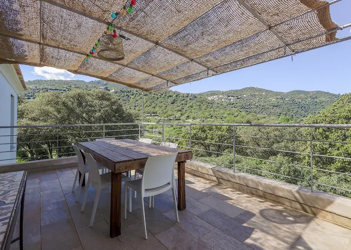 San Quilico - Maison Climatisee Piscine Vue Feriehus